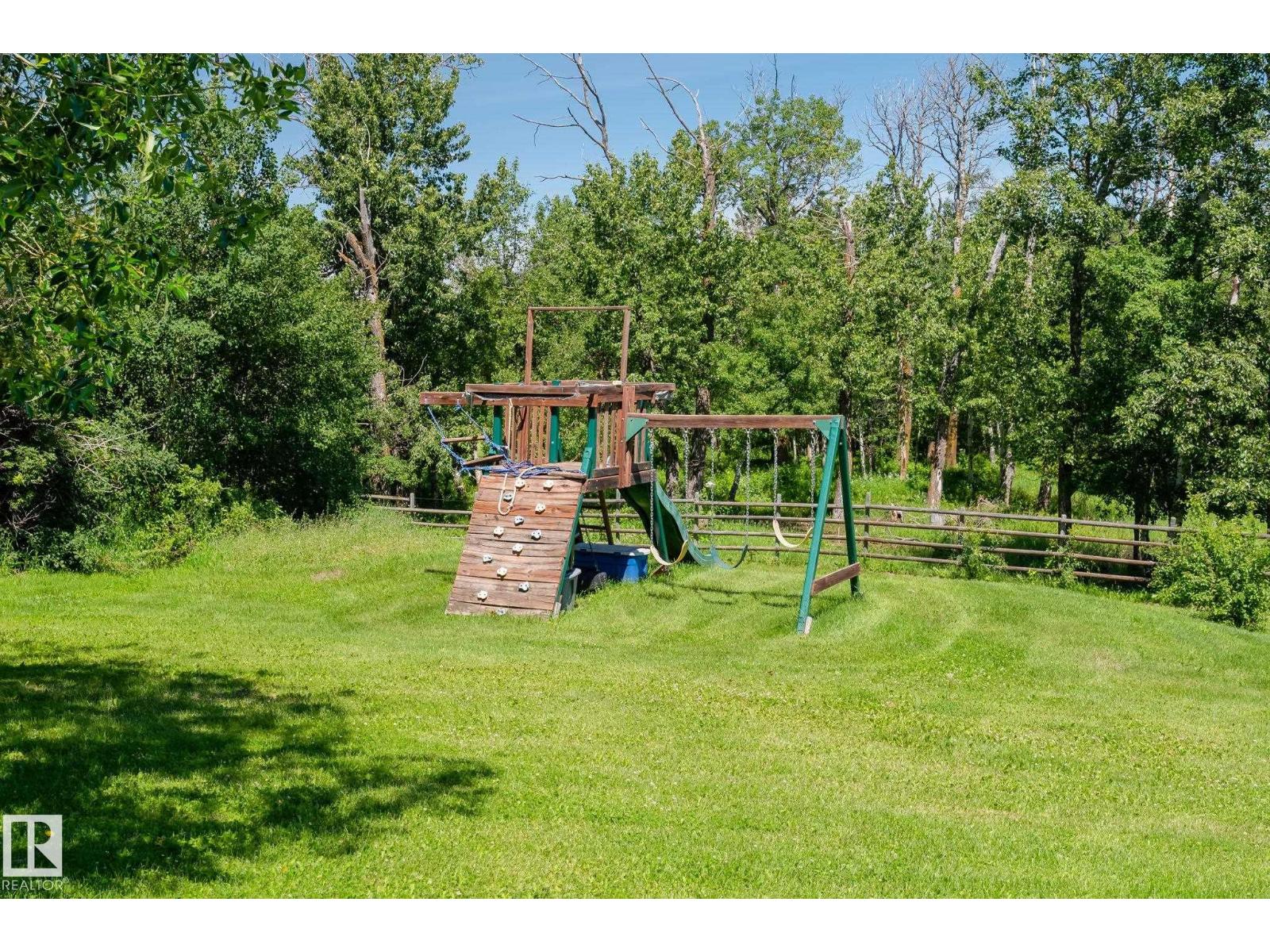 860 41 Av Sw Property Photo 45