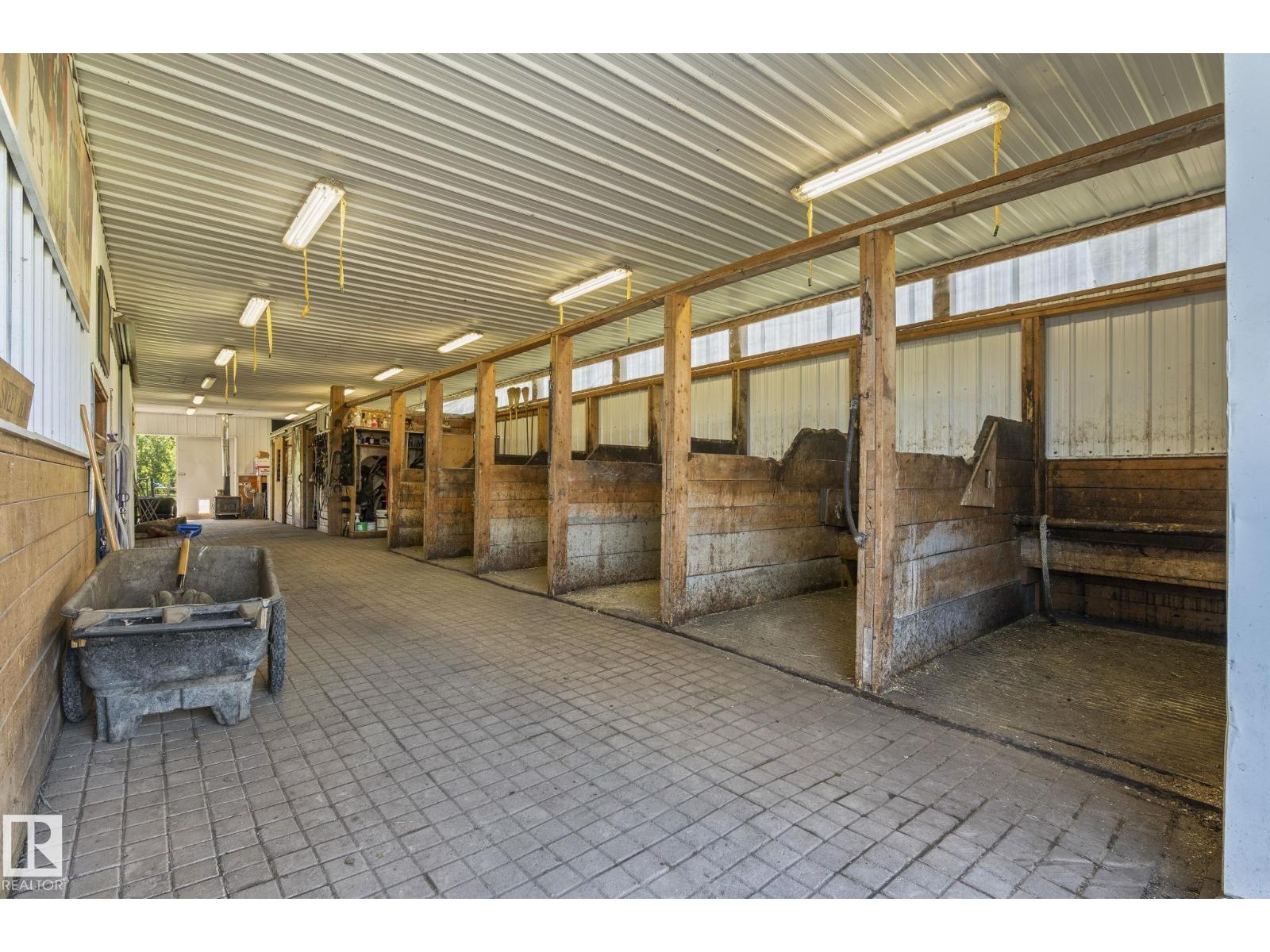 860 41 Av Sw Property Photo 52