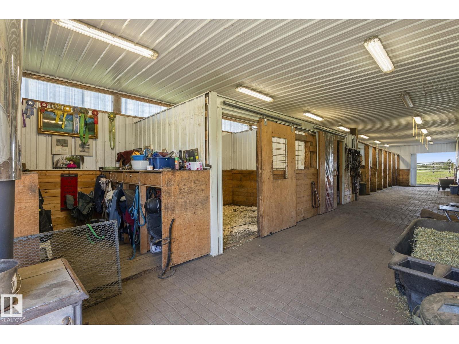 860 41 Av Sw Property Photo 54