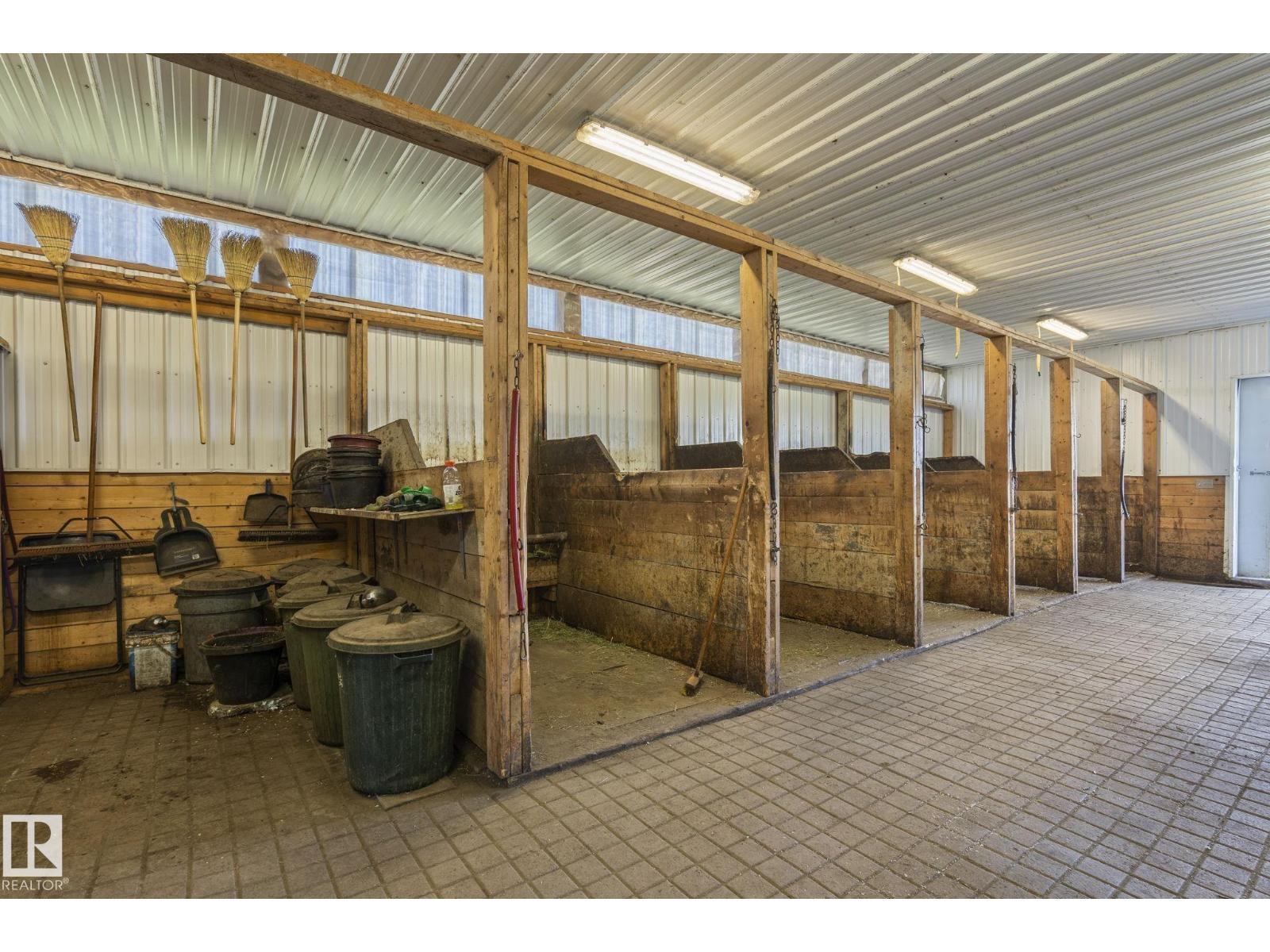 860 41 Av Sw Property Photo 55