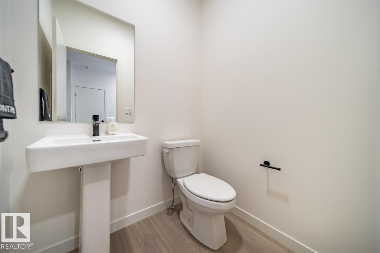 5601 69 St Property Photo 5