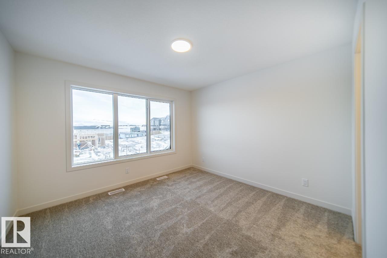 5601 69 St Property Photo 7