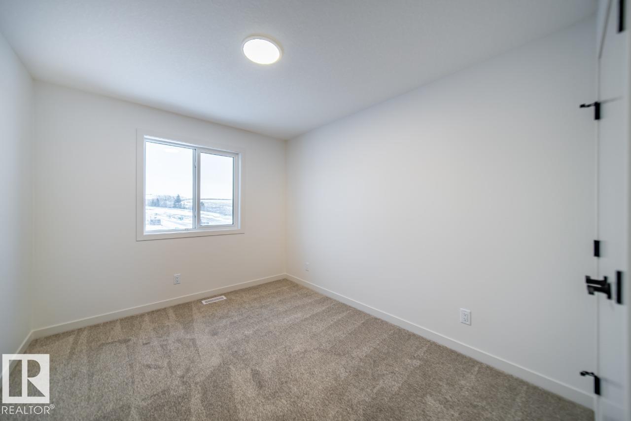 5601 69 St Property Photo 10