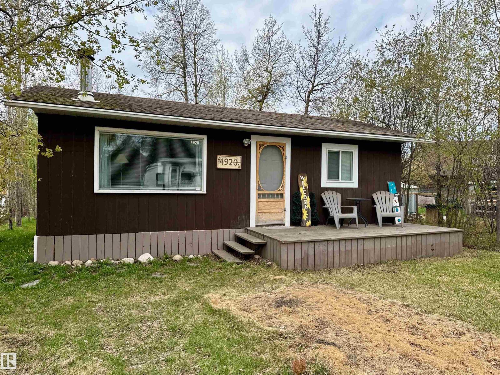 4920 58 St Property Photo 1