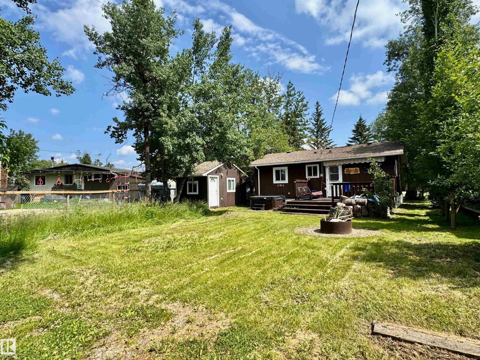 4920 58 St Property Photo 7