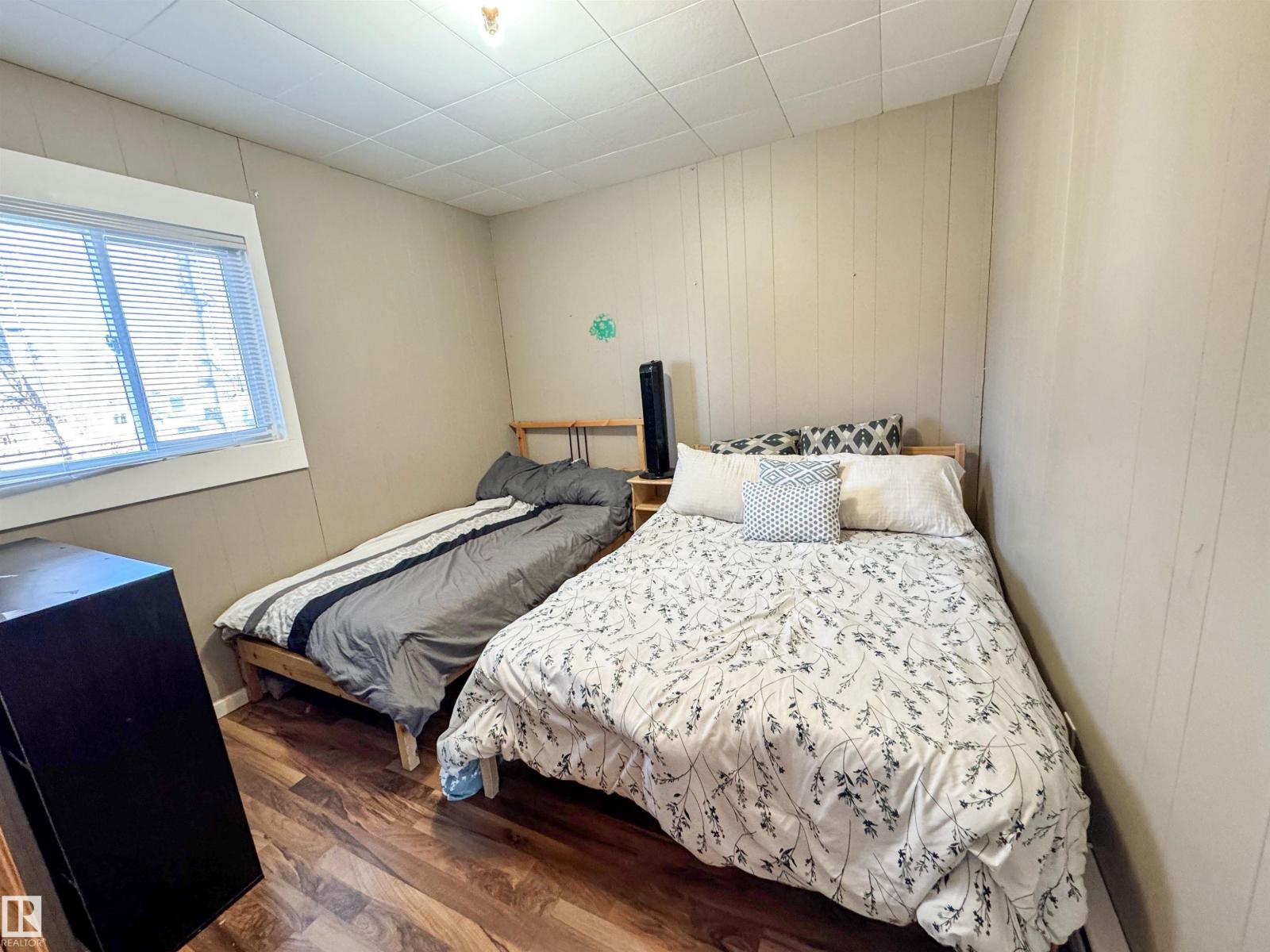 4920 58 St Property Photo 18