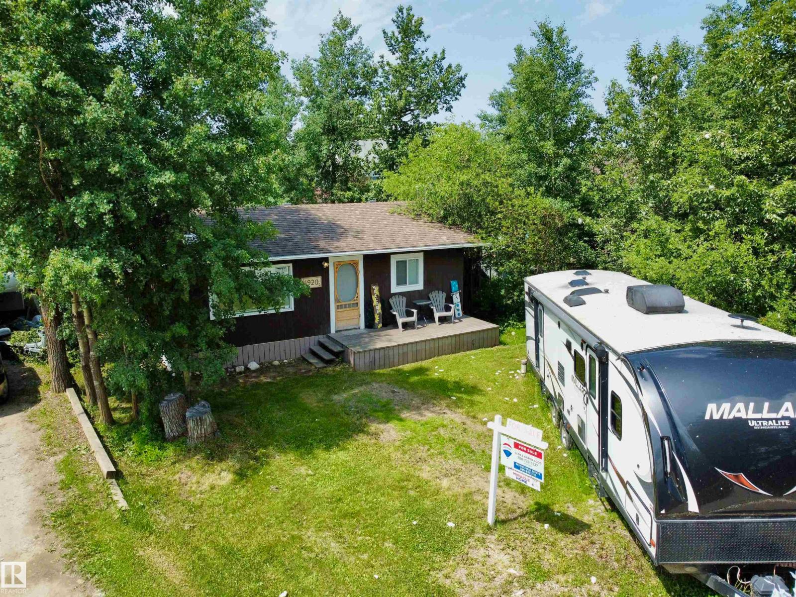4920 58 St Property Photo 23