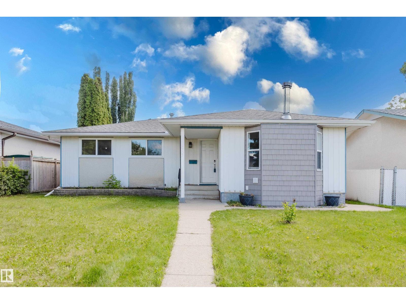 8707 151 AV NW Property Photo 1