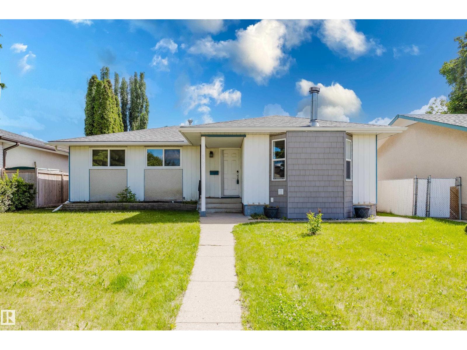 8707 151 Av Nw Property Photo 2