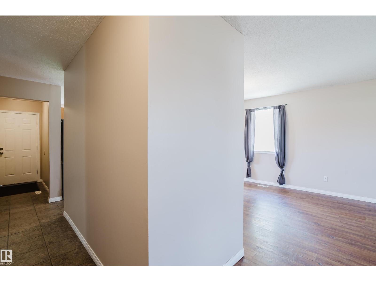 8707 151 Av Nw Property Photo 7