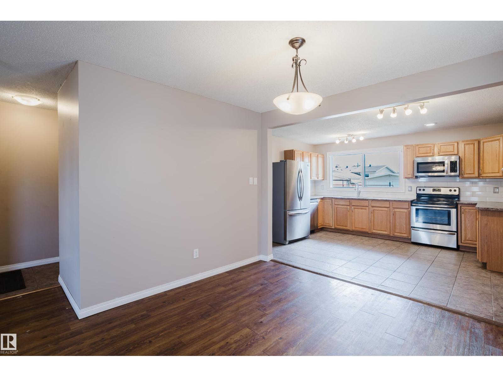 8707 151 Av Nw Property Photo 14