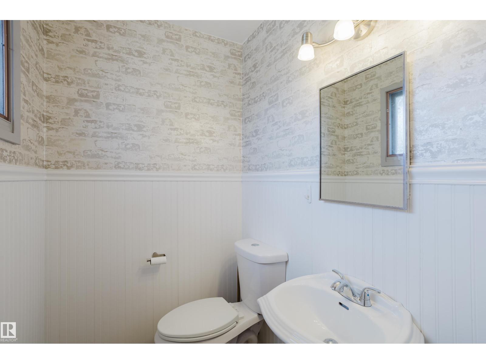 8707 151 Av Nw Property Photo 28