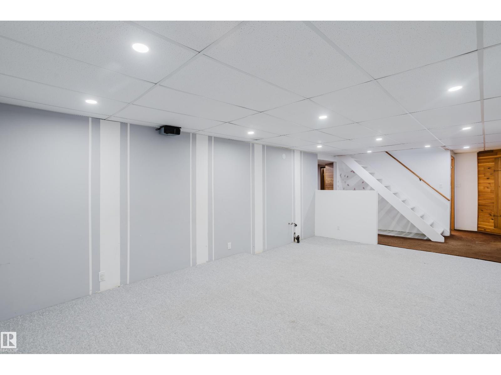 8707 151 Av Nw Property Photo 41