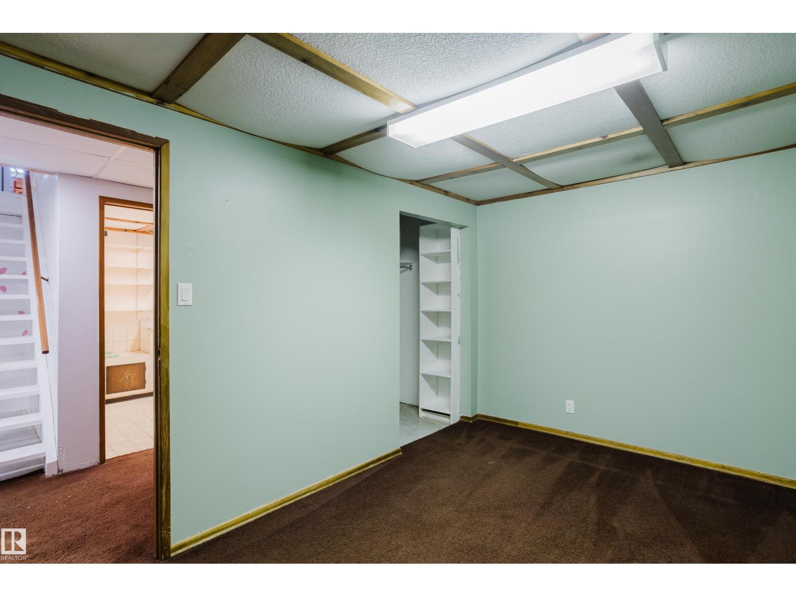 8707 151 Av Nw Property Photo 44