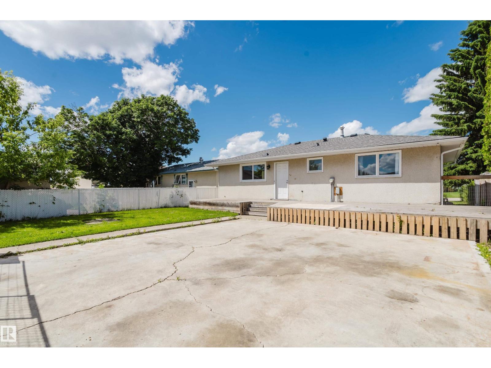8707 151 Av Nw Property Photo 57