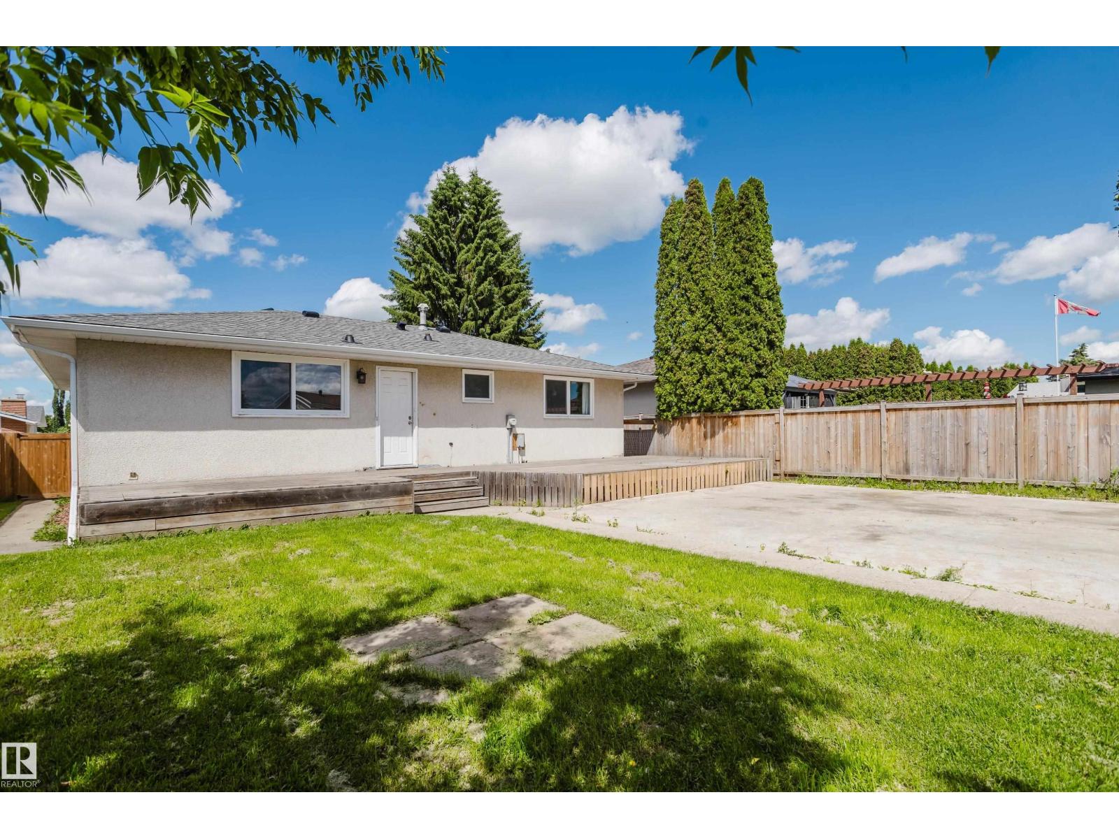 8707 151 Av Nw Property Photo 58