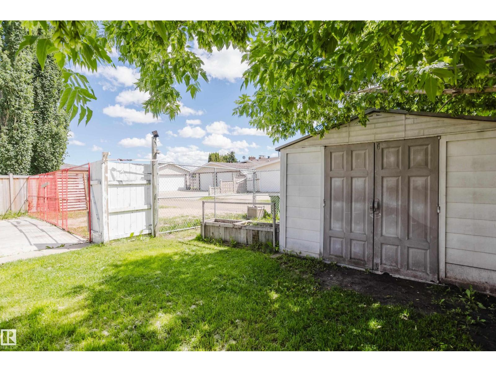 8707 151 Av Nw Property Photo 59
