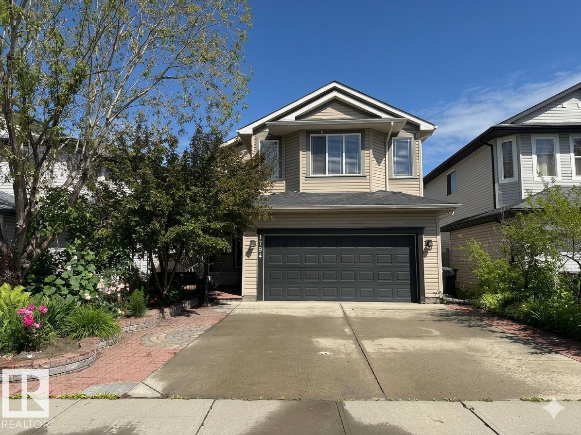 1764 Melrose Cr Sw Property Photo 1