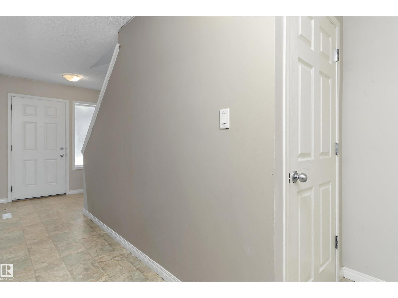#56 130 Hyndman Cr Nw Property Photo 5