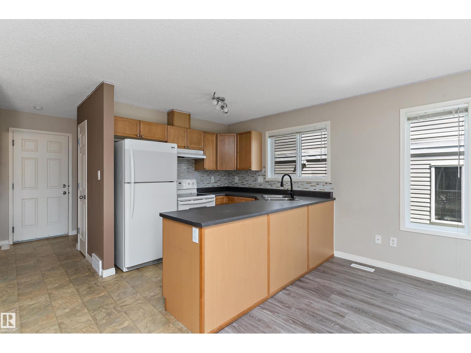 #56 130 Hyndman Cr Nw Property Photo 11