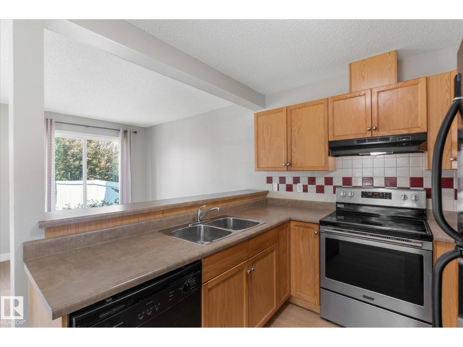 5540 163 Av Nw Property Photo 15