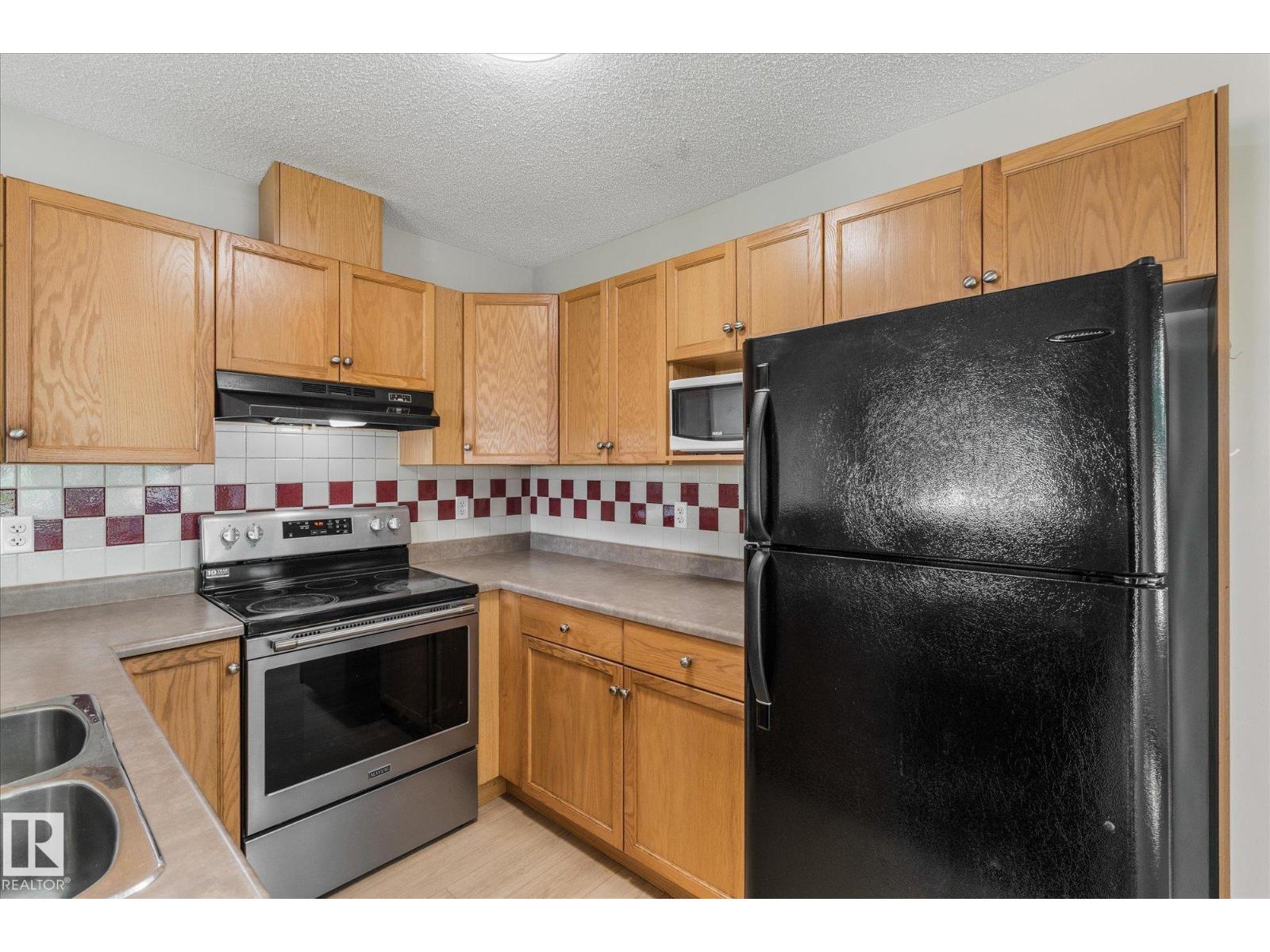 5540 163 Av Nw Property Photo 16