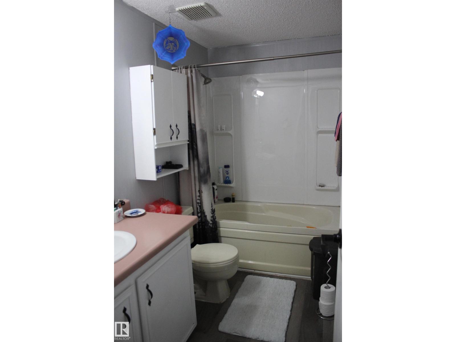 4839 49 Av Property Photo 11