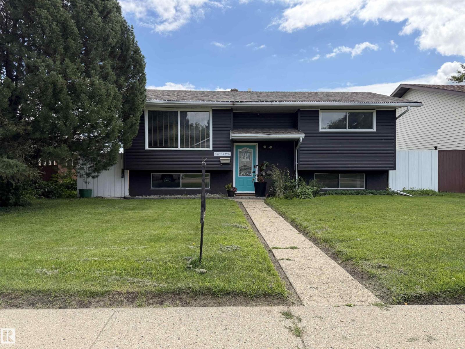 4507 46 Av Property Photo 5