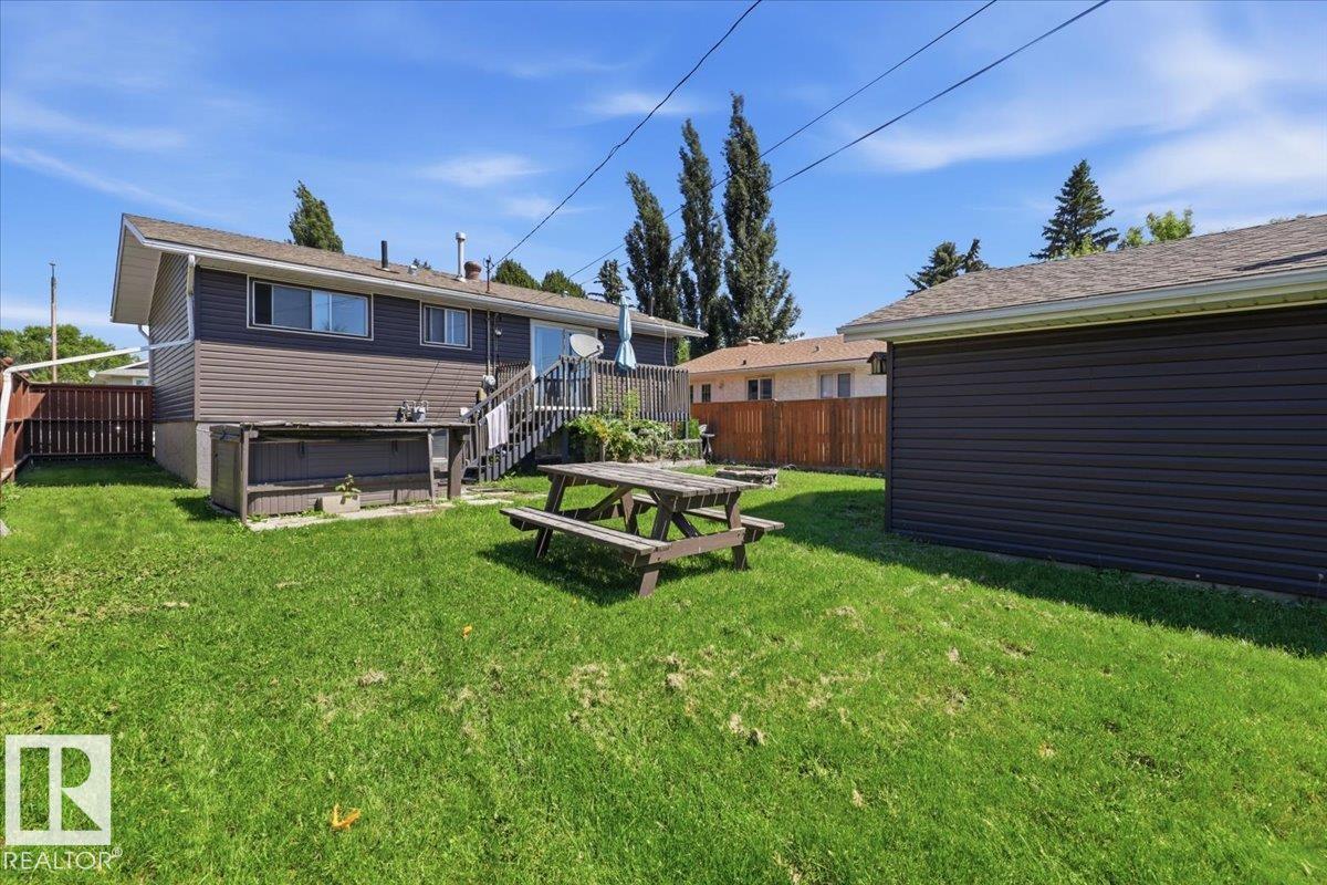 4507 46 Av Property Photo 6