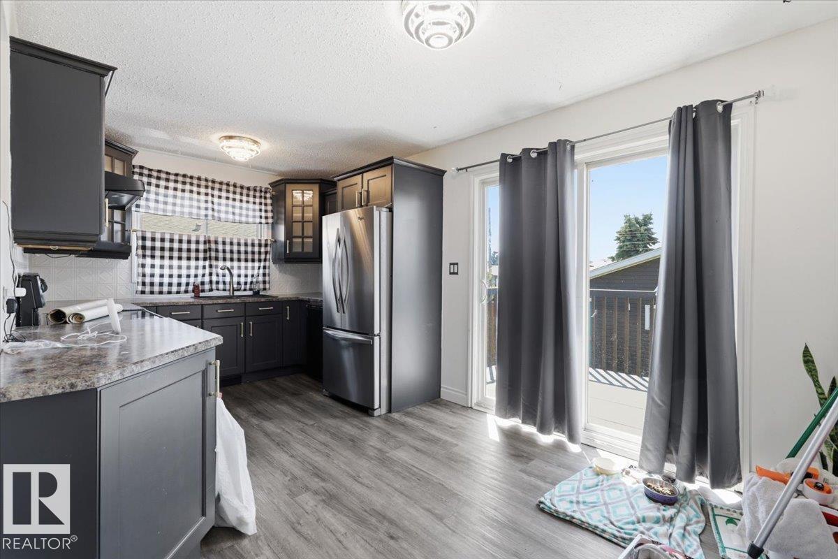 4507 46 Av Property Photo 11