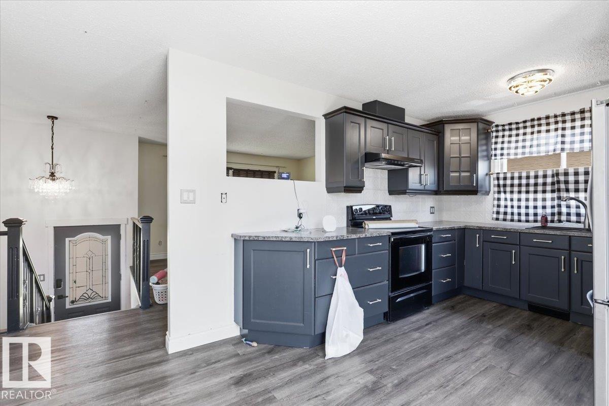 4507 46 Av Property Photo 13