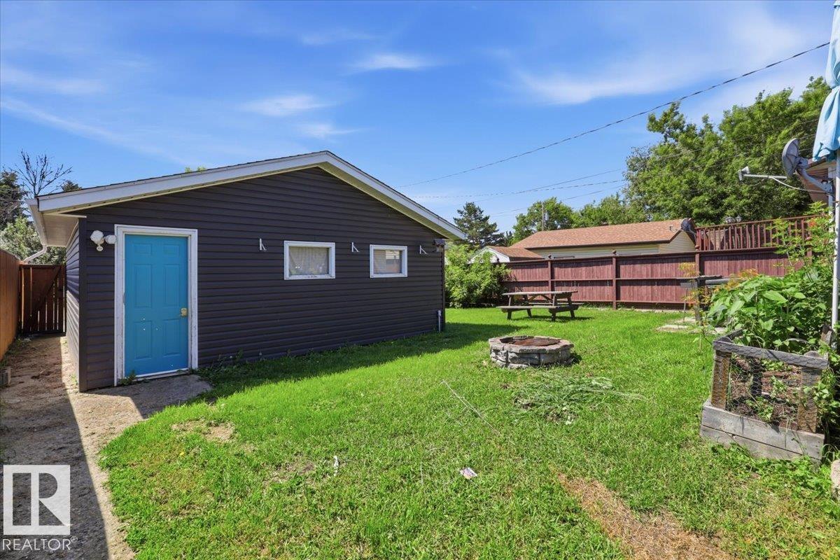 4507 46 Av Property Photo 25
