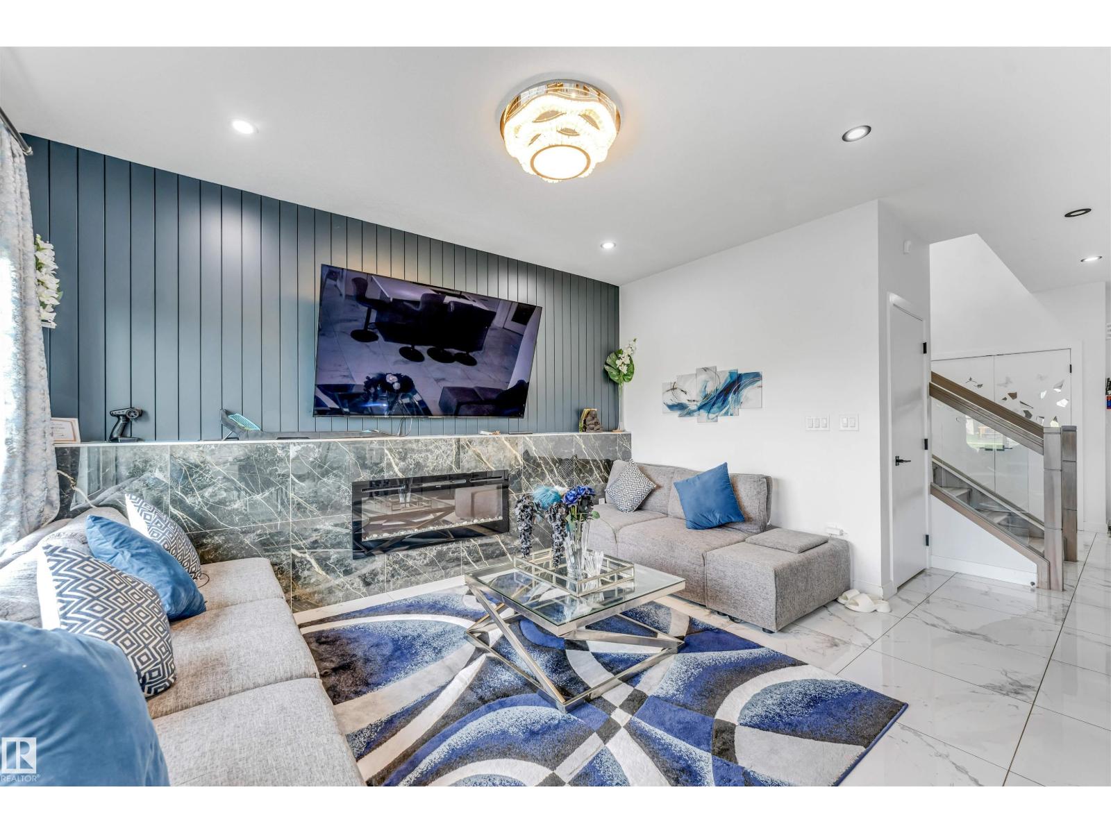 5809 65 St Property Photo 14