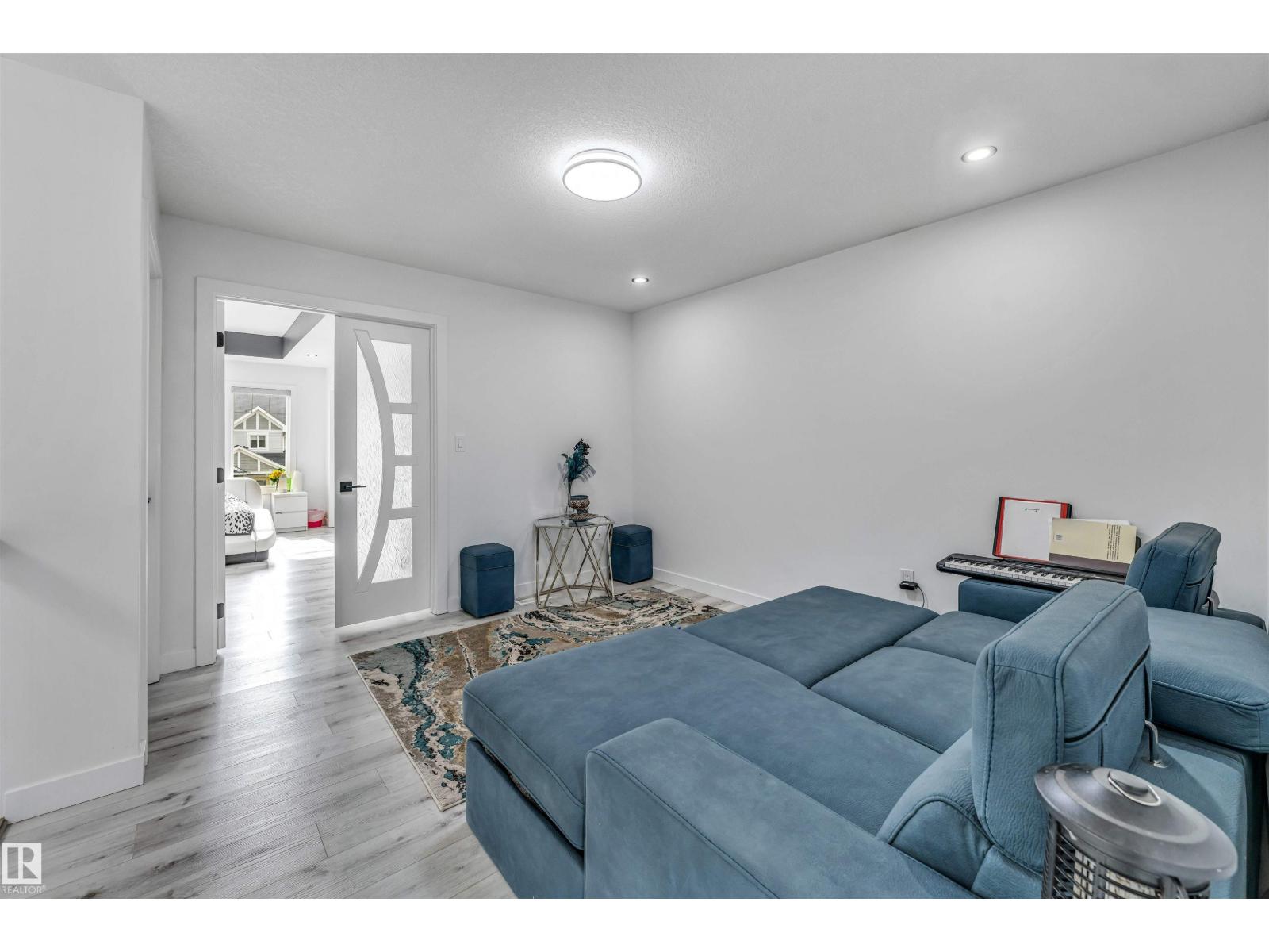 5809 65 St Property Photo 18