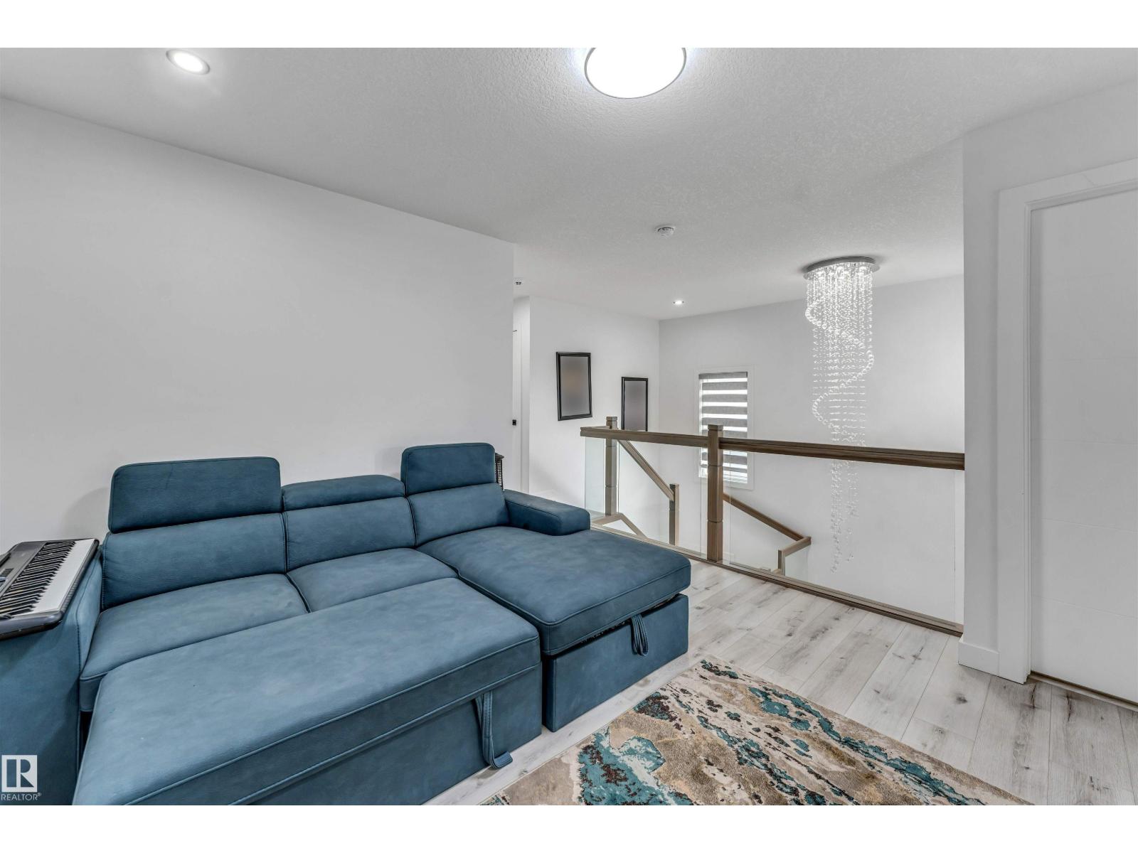 5809 65 St Property Photo 19