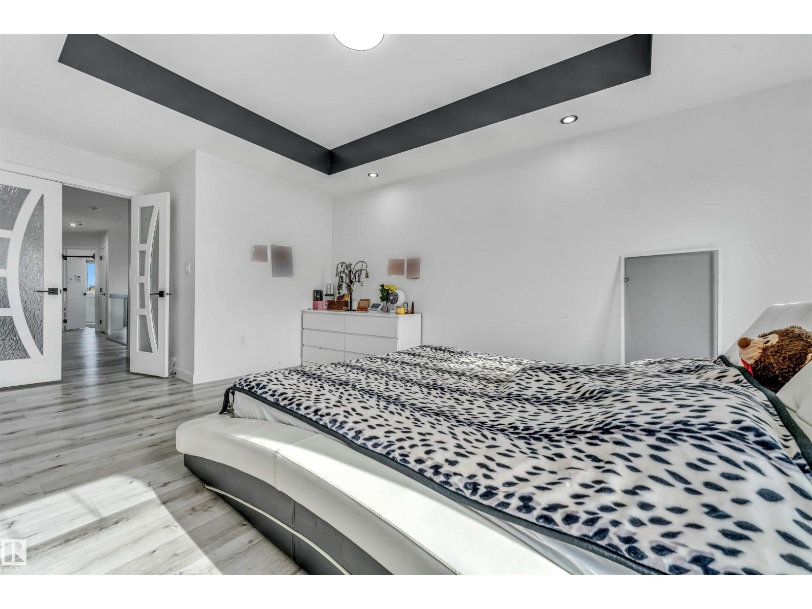 5809 65 St Property Photo 21