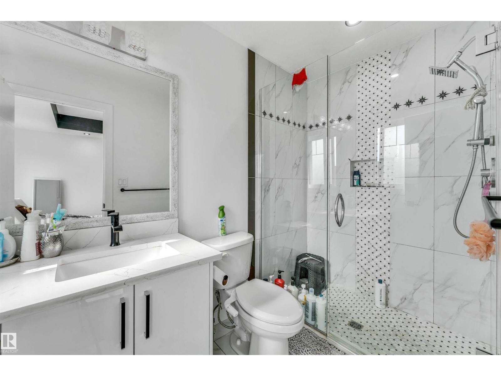 5809 65 St Property Photo 22
