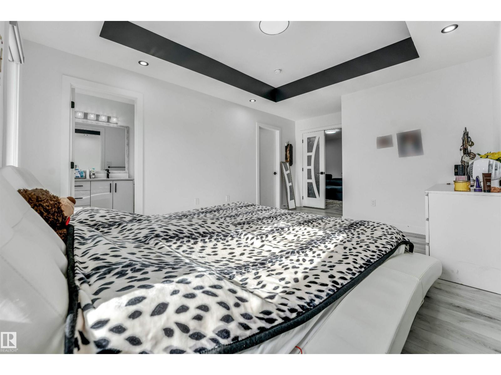 5809 65 St Property Photo 23