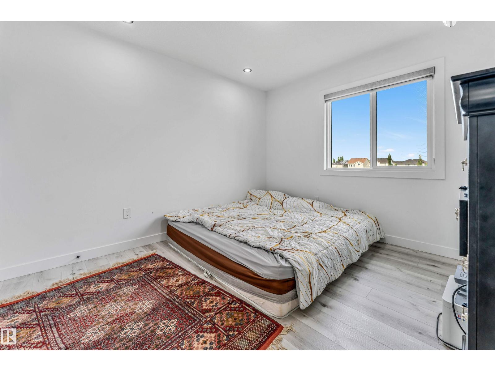 5809 65 St Property Photo 25