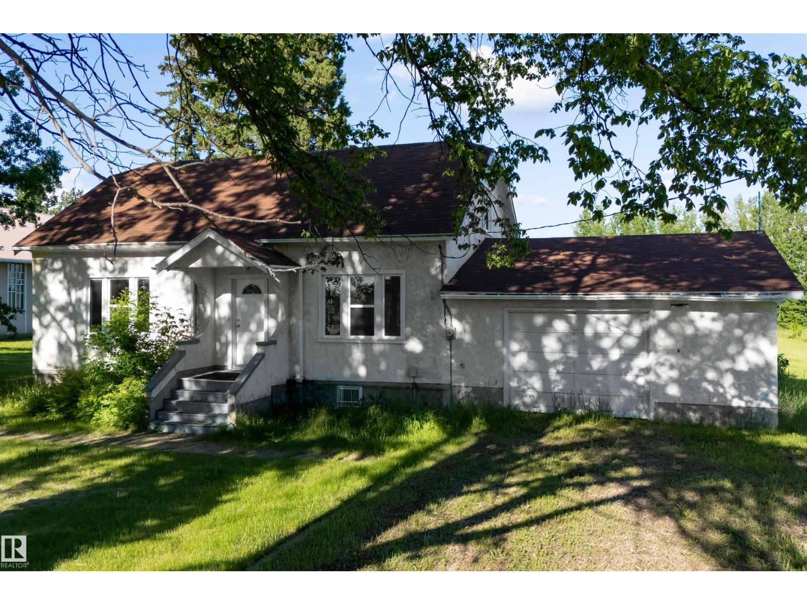 4904 49 ST