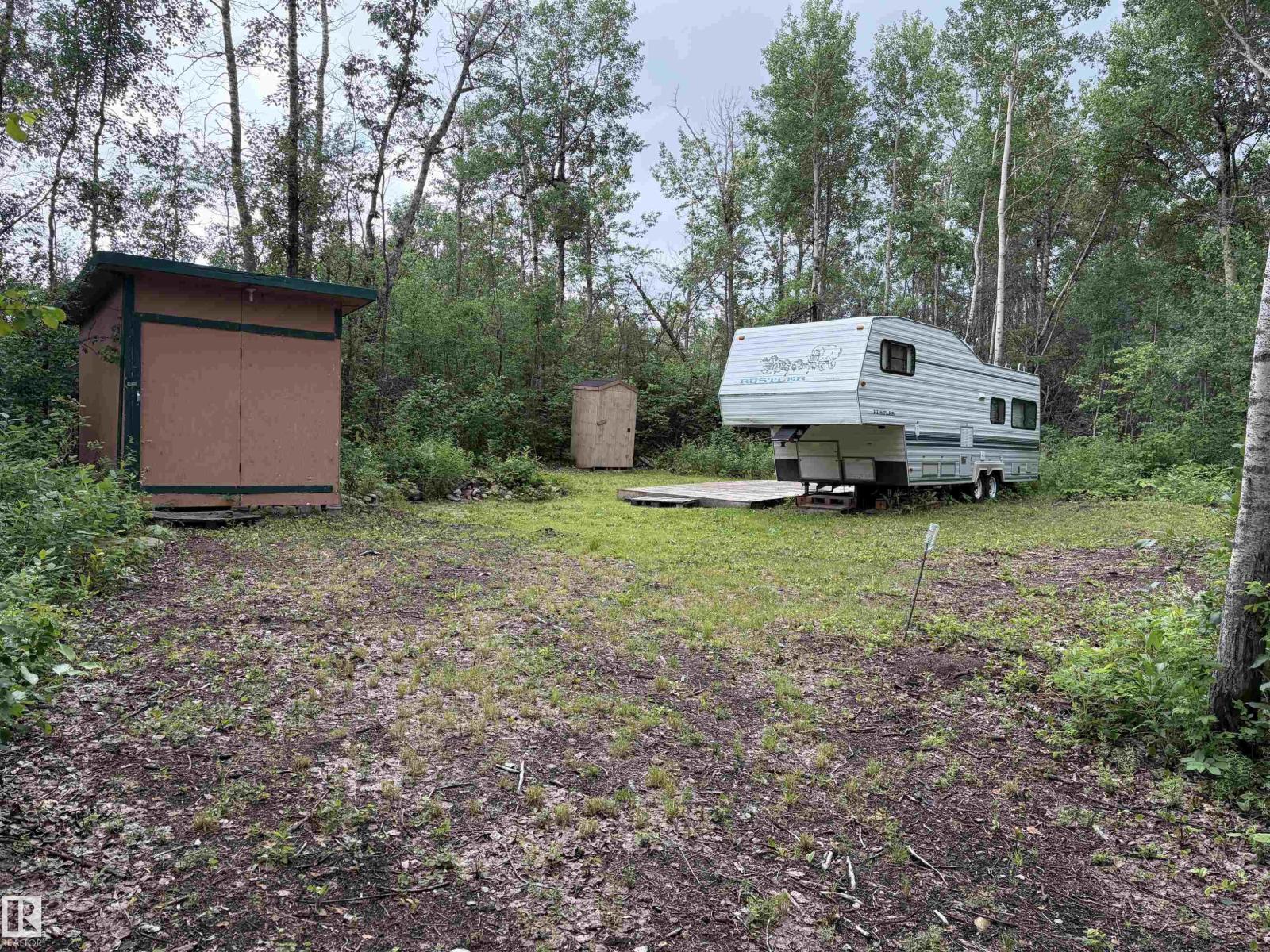 18 59526 Hwy 657 Property Photo 2