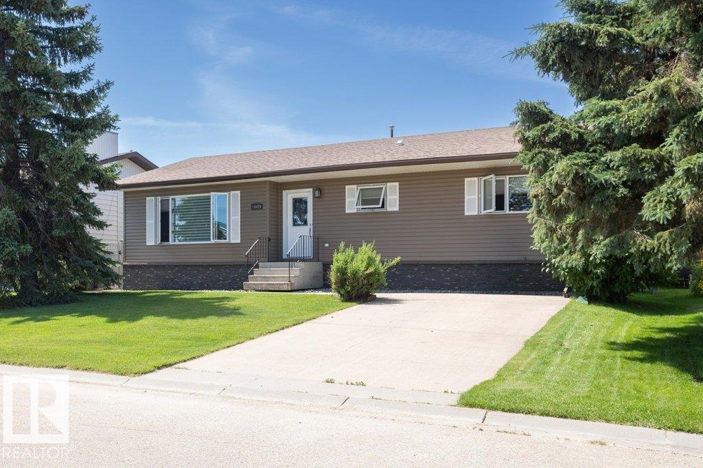 10420 111 Av Property Photo 1
