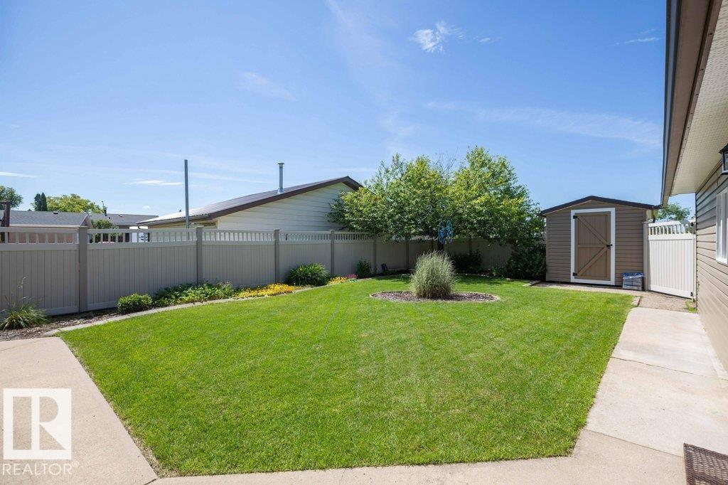 10420 111 Av Property Photo 4