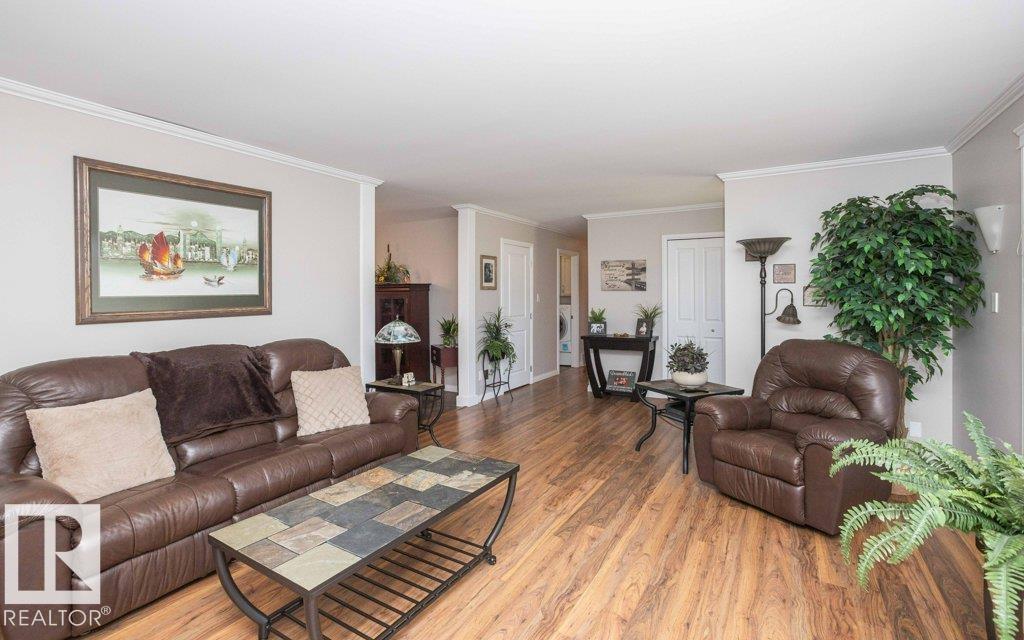 10420 111 Av Property Photo 21