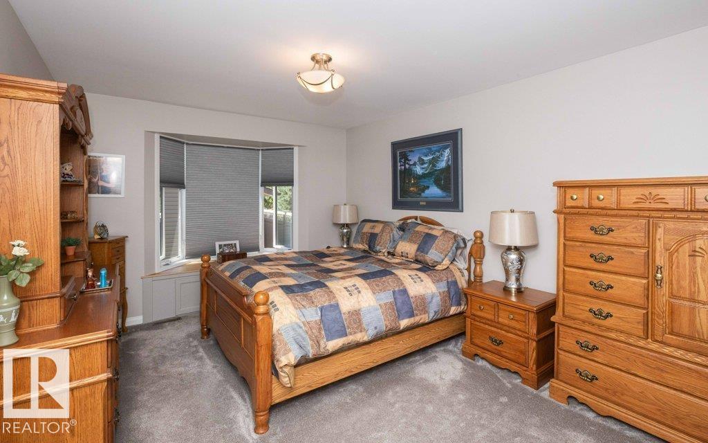 10420 111 Av Property Photo 33