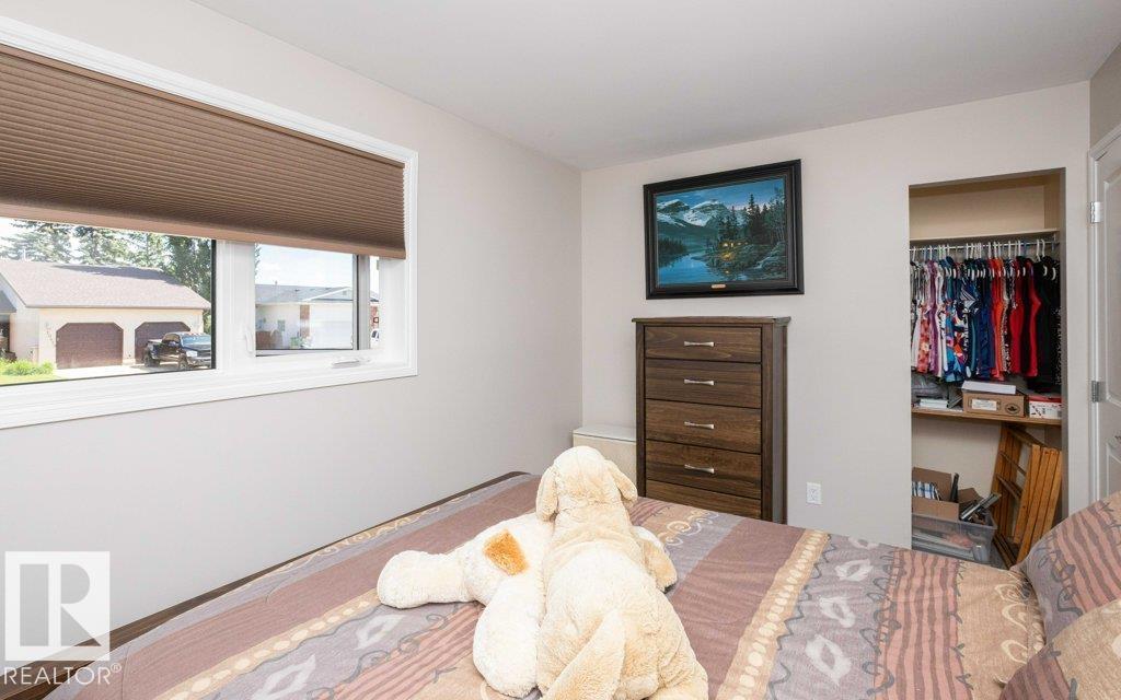 10420 111 Av Property Photo 42