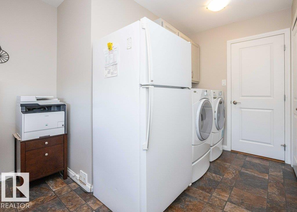 10420 111 Av Property Photo 50