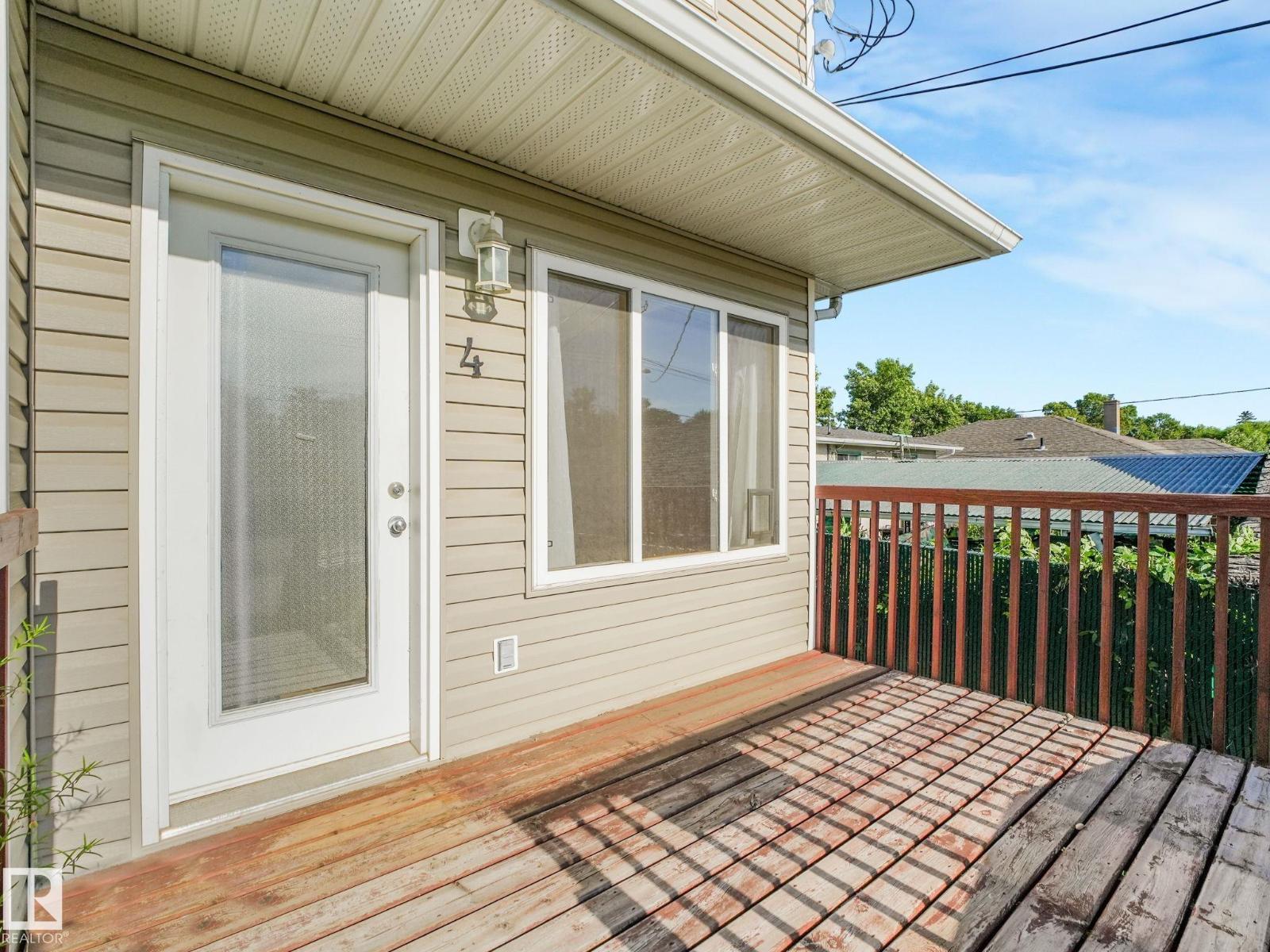 #4 11813 43 St Nw Property Photo 3
