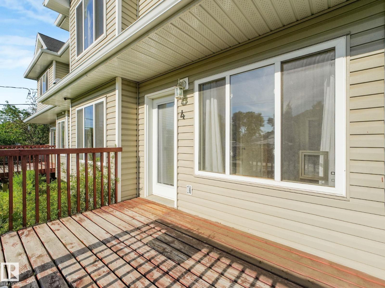 #4 11813 43 St Nw Property Photo 5