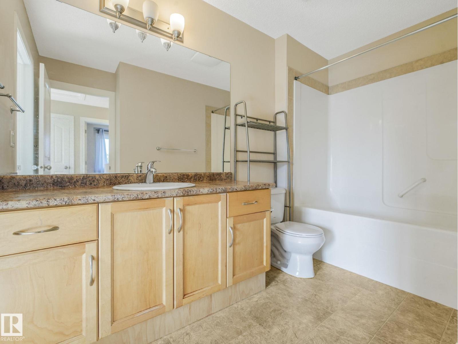 #4 11813 43 St Nw Property Photo 31